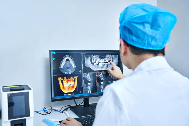 Best Weekend Emergency Dental Services in Chisholm, ME